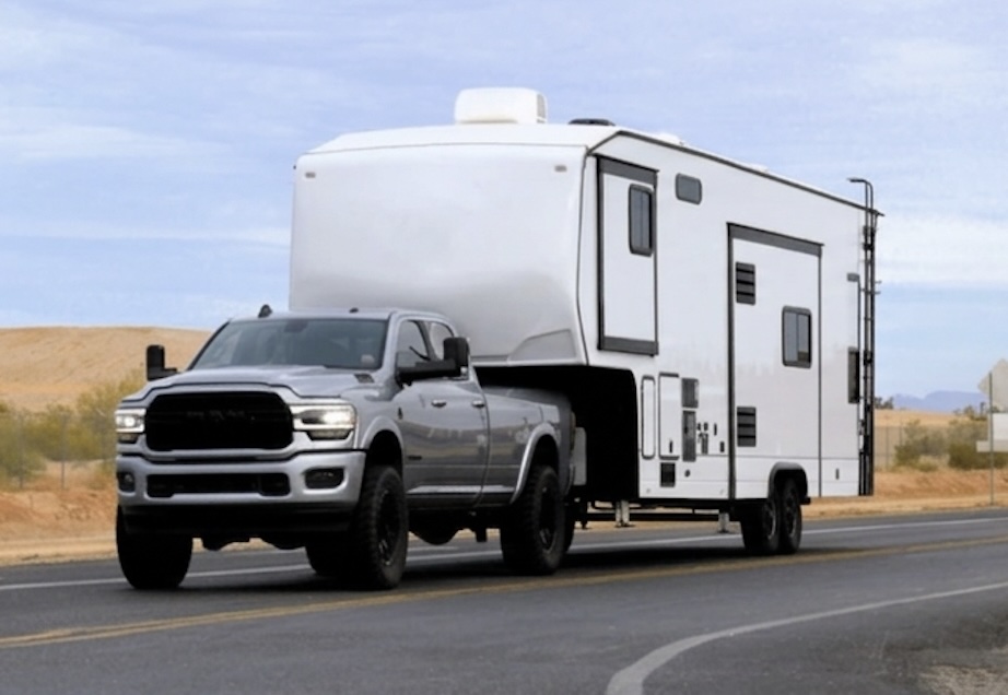 Fifth wheel transport